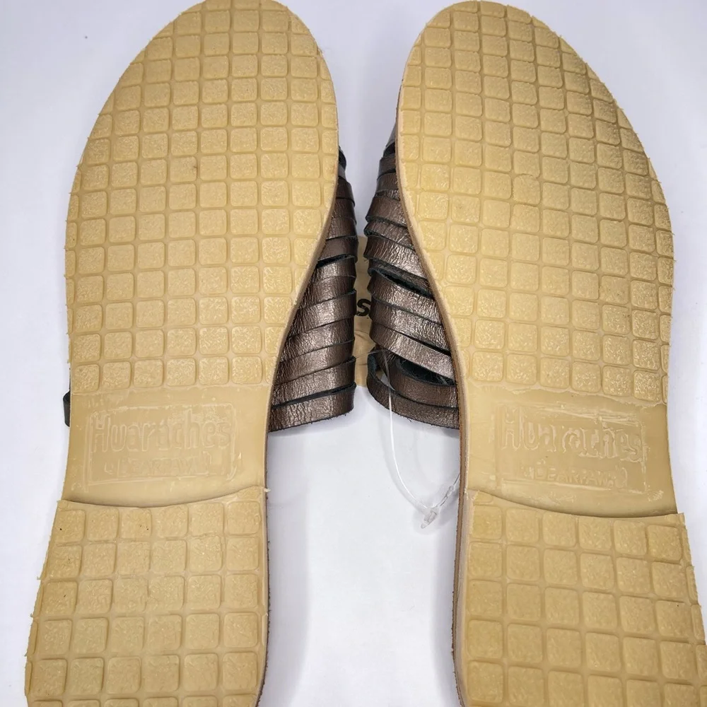 BearPaw Huraches Metallic‎ Leather Sandals Size 10
